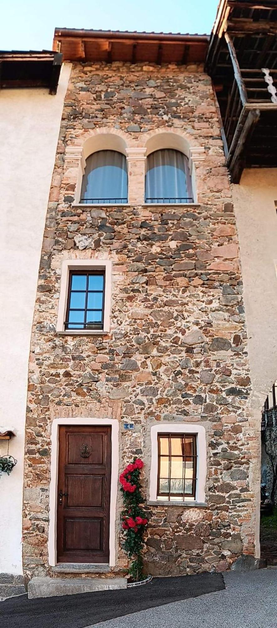 Carabietta Antica Torre Del Castello Casa Ceresiana 빌라 외부 사진